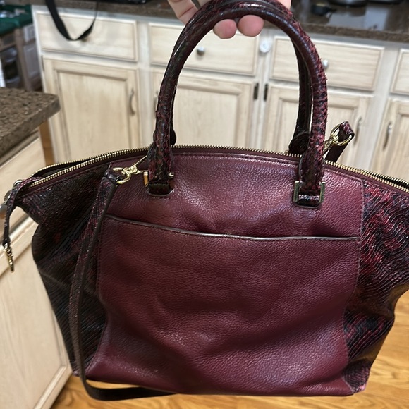 Michael Kors Pebble bag. - Picture 3 of 11